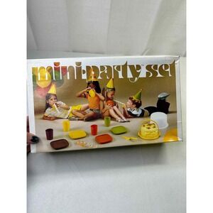 Vintage Tupperware Mini Party Set Cake Server Toys for 3-4 Years Old New in Box